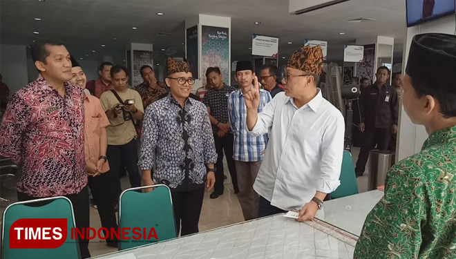 Bupati Anas bersama Ketua MPR Zulkifli Hasan. (FOTO: Humas Pemkab Banyuwangi for TIMES Indonesia)