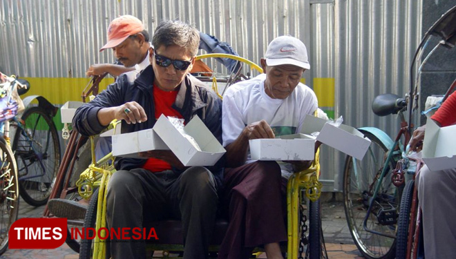 Sarapan Bersama Tukang Becak, RGS Ajak Pilih Khofifah-Emil