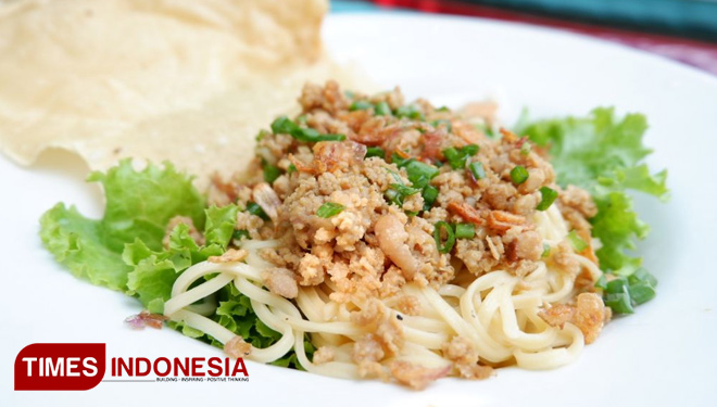 Mencicip Cwi Mie Khas Malang yang Ngangenin TIMES Indonesia Mencicip Cwi Mie Khas Malang yang Ngangenin TIMES Indonesia