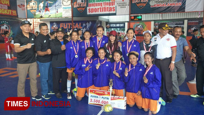 Turnamen Futsal Kapolres Malang Cup pertama berakhir dan ditutup Wakapolres Malang, Kompol Decky Hermansyah. Acara itu berlangsung meriah. (FOTO: Widodo Irianto/TIMES Indonesia)