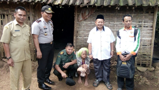 Baznas Kabupaten Malang Juga Peduli Janda Gunung Tumpuk