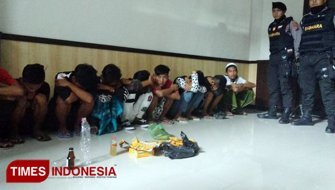 Belasan remaja pesta obat batuk, diamankan Satsabhara Polresta Probolinggo. (FOTO: Happy L./ TIMES Indonesia)