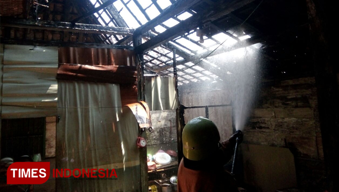 Dapur dan Rumah Warga di Bojonegoro Hangus Terbakar 