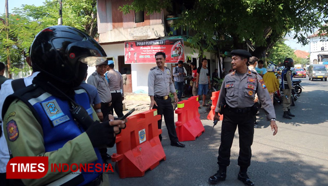 Saksi Mata Melihat Dua Wanita Bercadar Sebelum Ledakan di Mapolrestabes
