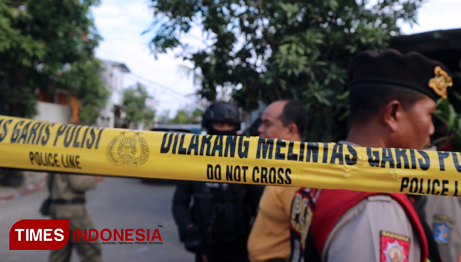 Polisi Amankan Satu Perempuan dan Tiga Anak dari Penggerebekan di Medokan Wetan