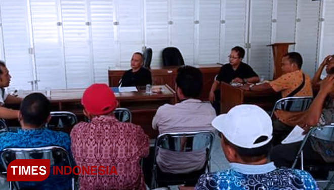 Perwakilan BPD dan Warga Banyuanyar Datangi Pemkab Banyuwangi