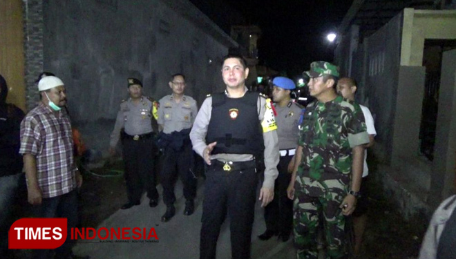 Densus 88 Sita Sejumlah Barang Bukti Terduga Teroris dari Probolinggo