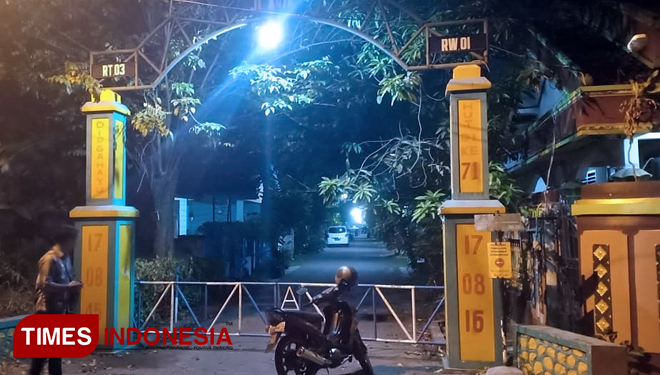 Terduga Teroris Ini Tinggalkan Sandalnya di Masjid