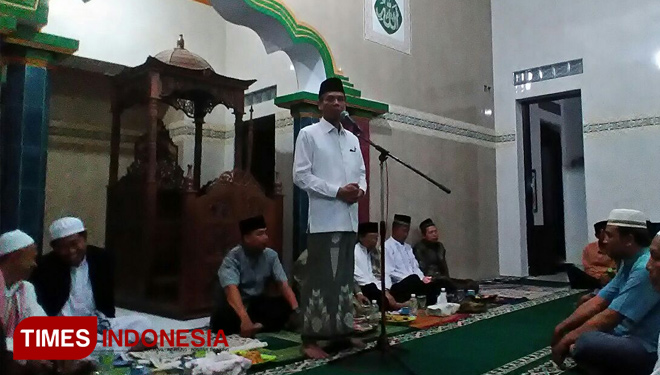Bupati Amin Said Husni menyampaikan sambutan dalam kegiatan Safari Ramadhan keduanya di Bulan Ramadhan tahun ini (FOTO: Moh Bahri/TIMES Indonesia)