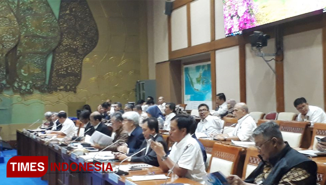 Rapat Kerja DPR dengan Komisi VII. (FOTO: Alfi Dimyati/TIMES Indonesia)