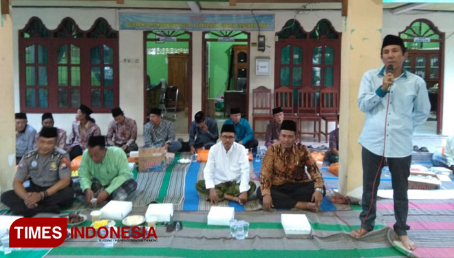 Baru Dilantik, Camat Dukun Gresik Safari Ramadhan  TIMES 