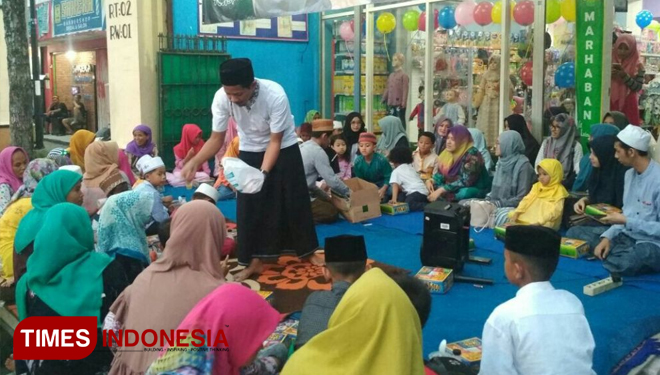 Sempurnakan Ibadah Puasa, FnR Baby Shop Santuni Anak Yatim 