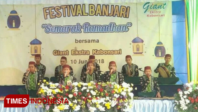 BANGGA= Grup Banjari UKM Seni Islami Universitas Islam Malang Langganan Juara. (FOTO: AJP/TIMEs Indonesia)