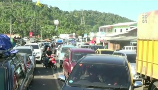 Suasana Kemacetan di Bakauheni saat Arus Mudik 2017 (FOTO: Twitter)