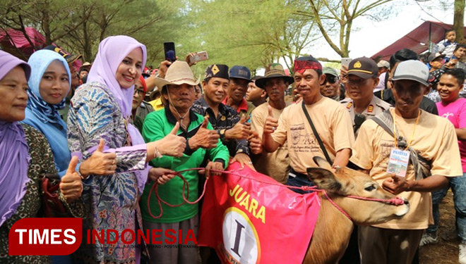 BERITA FOTO : Festival Pegon Hias Kembali Digelar di Jember