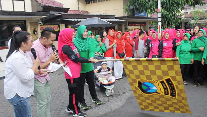 Perayaan HUT Bhayangkara Di Malang Diisi Dengan Pasar Murah Hingga ...