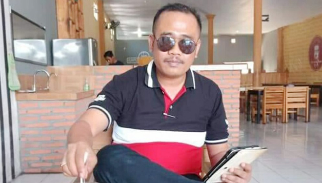 Sugeng Setiawan SH, Pegiat LSM sekaligus marketing paving asal Banyuwangi. (FOTO: Hakim Said for TIMES Indonesia)