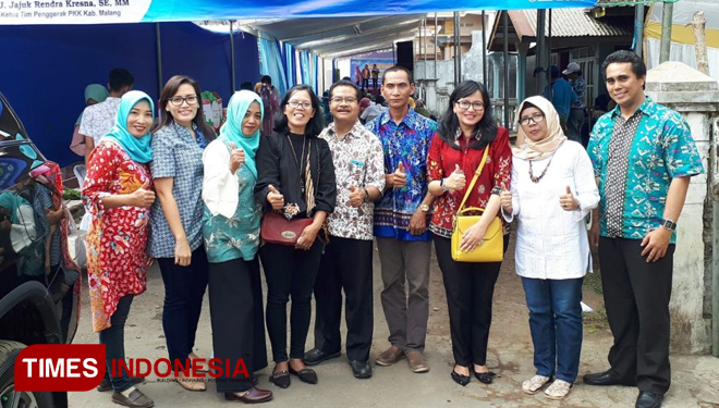 Para peneliti Universitas Ma Chung bersama dengan IKM Kabupaten Malang (FOTO: AJP/TIMES Indonesia)