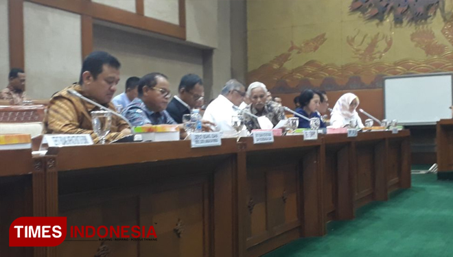 Rapat Kerja dengan Kementerian BUMN dengan Komisi VI DPR di Gedung DPR (FOTO: Alfi Dimyati/TIMES Indonesia)