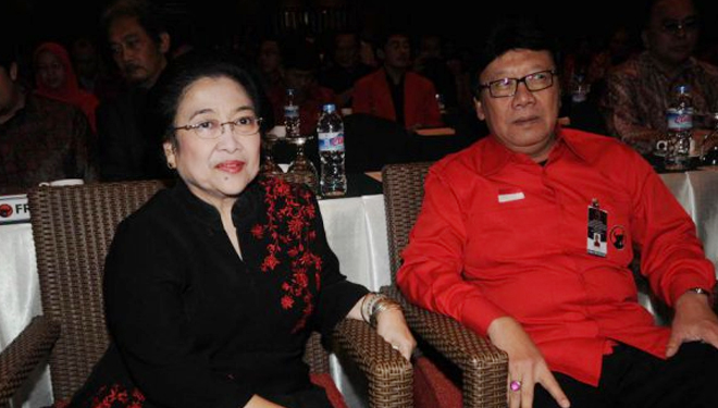 Mendagri Tjahjo Kumolo bersama Ketua Umum PDIP Megawati Soekarnoputri. (FOTO: Tjahjo Kumolo)