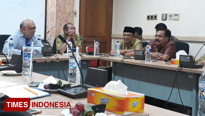 FGD Bank Indonesia Kediri dengan Disnakkan Pemkab Blitar dan Peternak Ayam (FOTO: AJP/TIMES Indonesia)