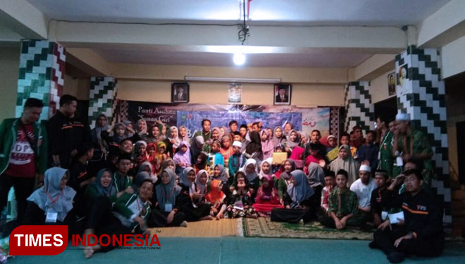 UKM Paduan Suara Mahasiswa Bunga Almamater BA Unisma Malang kembali mengadakan kegiatan pelatihan kepaduansuaraan atau bakti sosial, Minggu (15/7/2018). (FOTO: ajp.TIMES Indonesia)