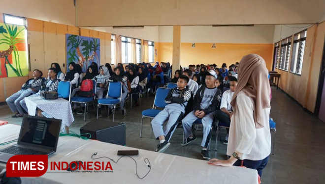 Pengenalan konsep dan aplikasi Batu Smart City atau Batu Among Tani Teknologi (BATT) di SMA Islam Kota Batu, Jumat (20/7/2018). (FOTO: Diskominfo Kota Batu for TIMES Indonesia)
