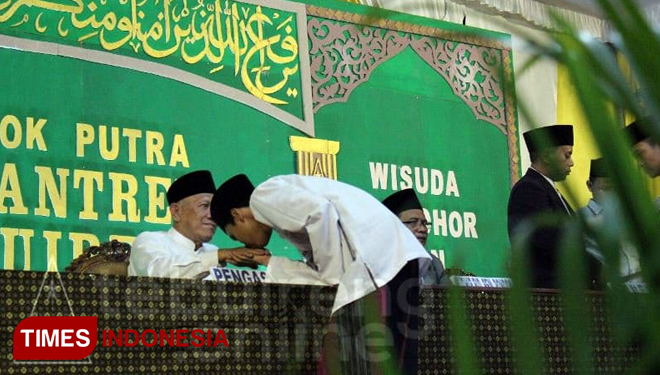 Gus Sholah Wafat Ini Pemimpin Ponpes Tebu Ireng Selanjutnya Okezone Muslim