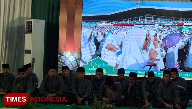 Seni hadrah dari santri Lirboyo mengawali pembukaan Konferwil NU Jatim (Konferensi Wilayah NU Jatim) di Pondok Pesantren Lirboyo, Kediri, Jatim, Sabtu (28/7/2018) (FOTO: TIMES Indonesia)