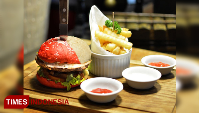 Kuliner nuansa merah putih sajian Restoran Jempiring ditawarkan mulai 1-31 Agustus. (FOTO: Aston for TIMES Indonesia)