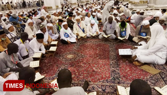 Majelis ta'lim di Masjid Nabawi, Madinah (FOTO: KH. Tauhidullah Badri for TIMES Indonesia)