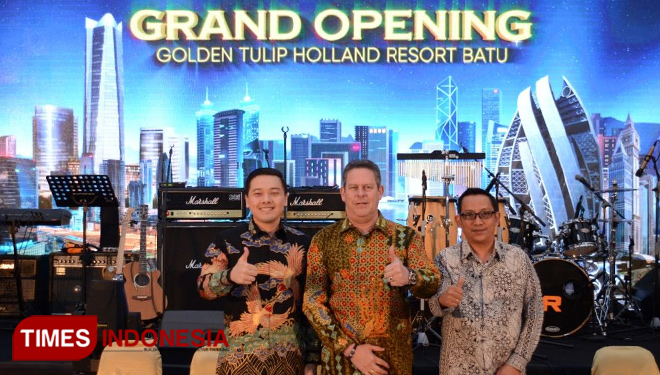 Dari kiri ke kanan: CEO Golden Tulip Holland Resort Batu, Aditya K. Njonoriswondo, Vice President Louvre Group South East Asia, Mr Judd K Lehmann, dan GM Golden Tulip Holland Resort, Rizal Hakim Sultoni, saat press conference Grand Opening Golden Tulip Ho