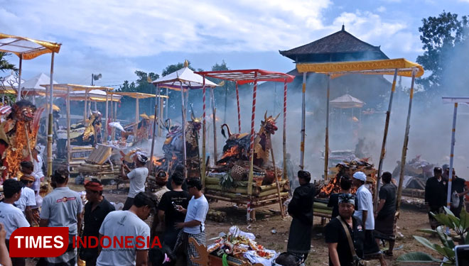 Tradisi Ngaben bagi umat Hindu, khususnya di Bali (FOTO: Khadafi/TIMES Indonesia)