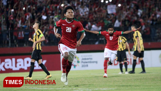 Bagus Kahfi pemain Timnas Indonesia U-16 saat merayakan gol yang dicetaknya kegawang Malaysia pada Piala AFF U-16 di Stadion Delta Sidoarjo, Selasa (9/8/2018). (FOTO: Rudi/TIMES Indonesia)