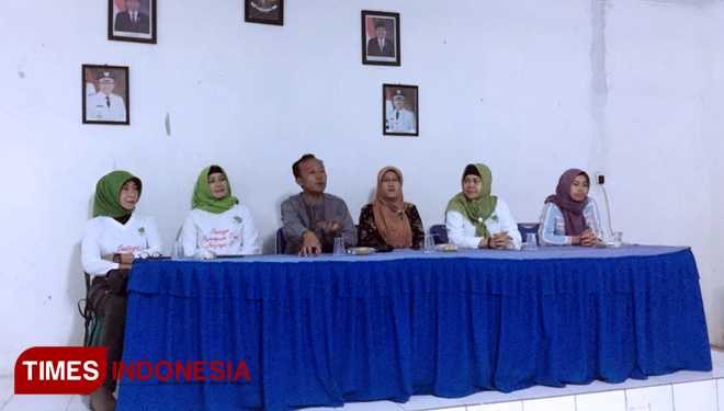 Perempuan Tani HKTI Salurkan Bantuan 3.500 Ekor Ayam Petelur ke 70 KK di Cianjur