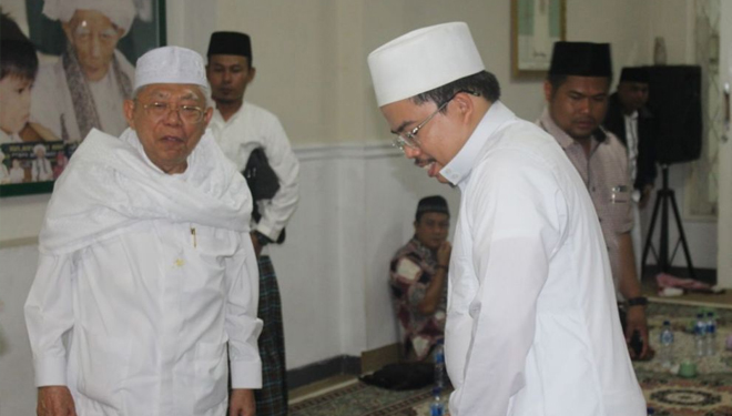 Ketua MUI Maruf Amin (kiri) sedang berkunjung ke PB Nahdlatul Wathan NTB beberapa waktu lalu. (FOTO: Istimewa)