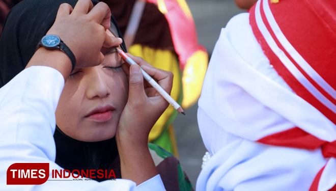 Lomba-Merias-Wajah-b.jpg