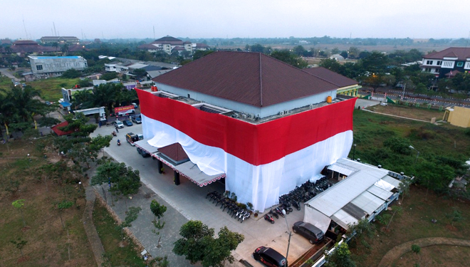 Bendera Merah Putih Terbesar Di Indonesia