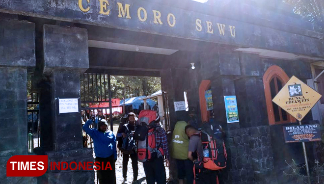 Pintu pendakian Gunung Lawu di Cemorosewu dibuka kembali. (FOTO: MK Adinugroho/TIMES Indonesia)