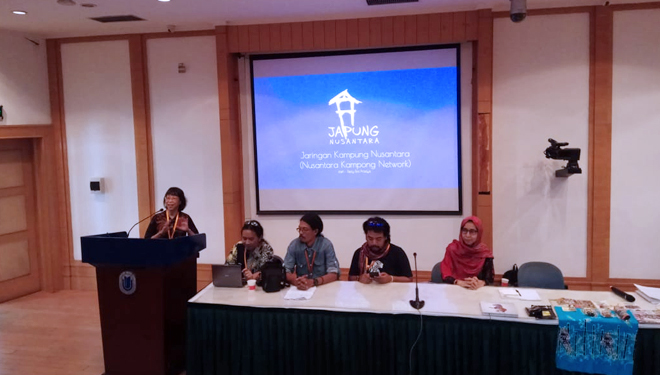 Tim dari Jaringan Kampung Nusantara menjadi salah satu pembicara pada sesi spotlight di konferensi The 12th Biennial Crossroads in Cultural Studies Conference di Shanghai University, China. (FOTO: Istimewa)