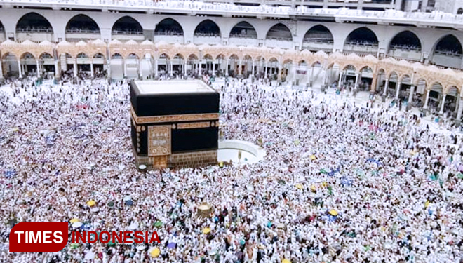 ILUSTRASI - Jutaan Umat Muslim saat menjalankan ibadah Haji di Tanah Suci. (FOTO: Dok TIMES Indonesia) 