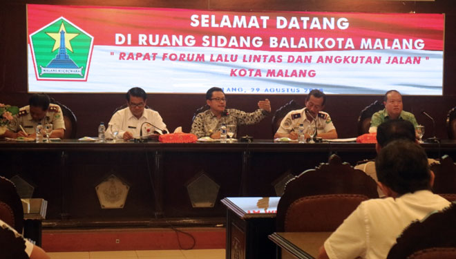 Pemerintah Kota Malang menggelar rapat Forum Lalu Lintas dan Angkutan Jalan Kota Malang yang bertempat di Ruang Sidang Balaikota Malang. (FOTO: Humas PemKot Malang)