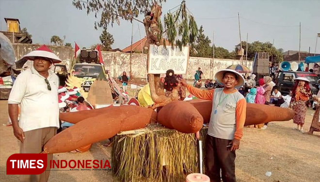 Kemeriahan karnaval di Desa Sekapuk, Kecamatan Ujungpangkah (FOTO: Akmal/TIMES Indonesia)