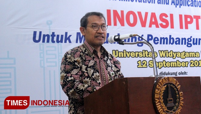 Rektor UWG Prof. Dr. Ir. Iwan Nugroho MS memberikan sambutan. (FOTO: AJP TIMES Indonesia)