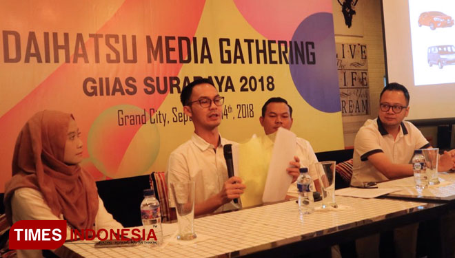 Daihatsu pastikan manjakan konsumen setia dengan berbagi promo menarik di ajang GIIAS SurabayaAutoShow 2018 di Grand City Surabaya, Jumat (15/9/2018).(FOTO: Lely Yuana/TIMES Indonesia)