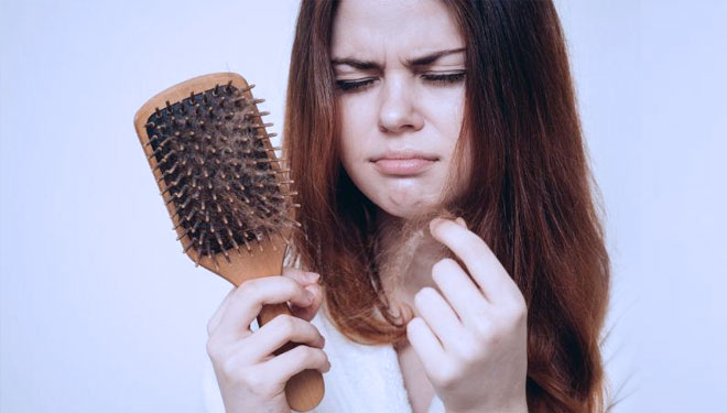 Ilustrasi - Tips mengatasi rambut rontok (FOTO: womantalk.com)
