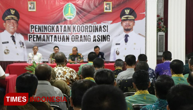 Bakesbangpol Kota Pasuruan melaksanakan kegiatan peningkatan koordinasi pemantauan orang asing di daerah, di Kota Pasururuan. (FOTO: AJP/TIMES Indonesia)