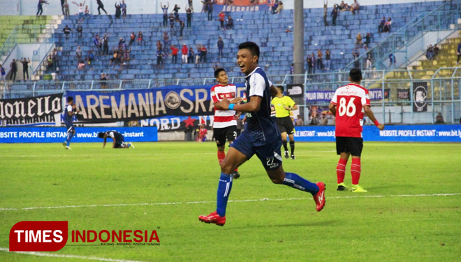 Pencetak gol ke 2 Arema FC, Dedik Setiawan. (FOTO: Tria Adha/TIMES Indonesia)