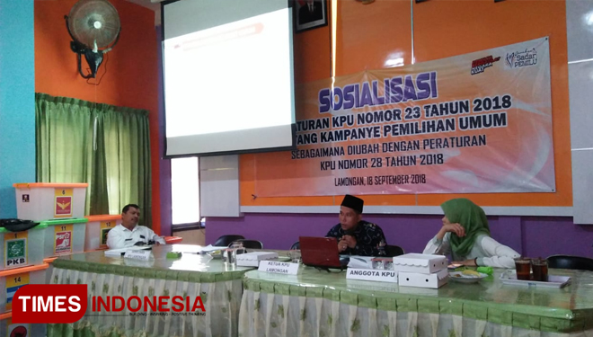 Suasana pelaksanaan Sosialisasi Peraturan KPU Nomor 23 Tahun 2018 Tentang Kampanye Pemilu yang digelar di kantor KPU Lamongan, Selasa (18/9/2018). (FOTO: Siti Nura/TIMES Indonesia)
