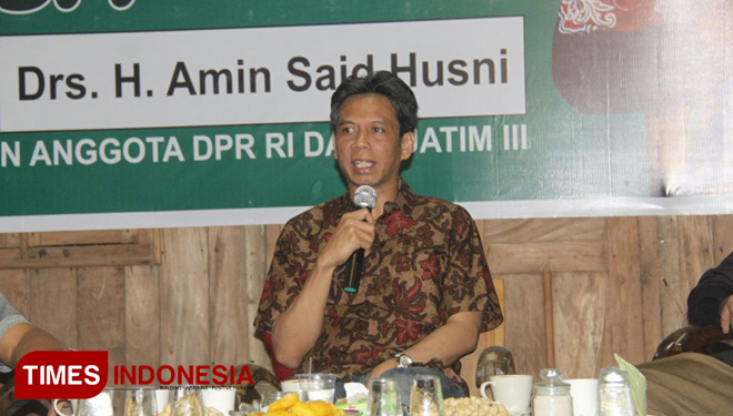 ASH (Amin Said Husni) Caleg DPR RI Daerah Pemilihan Jatim III, dalam acara Ngopi Bareng ASH Sahabat ASH di Cafe Bunga Pelita (FOTO: Moh Bahri/TIMES Indonesia)